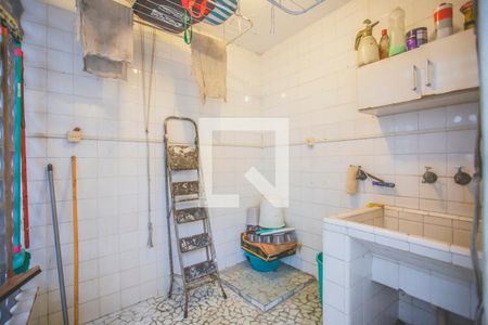 Casa à venda com 250m², 3 quartos e 2 vagasÁrea de Serviço