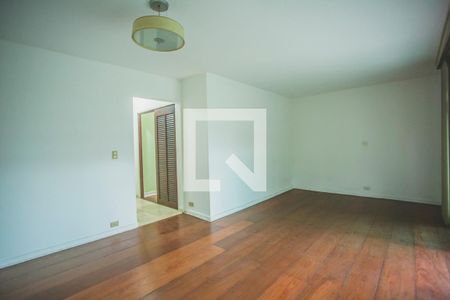 Sala de casa à venda com 3 quartos, 250m² em Indianópolis, São Paulo