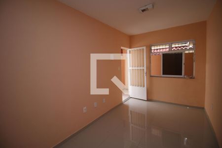 Sala de casa à venda com 1 quarto, 55m² em Brás de Pina, Rio de Janeiro