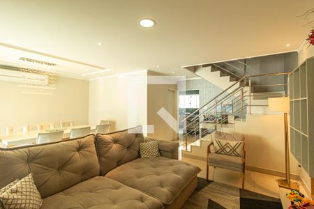 Sala de casa para alugar com 3 quartos, 150m² em Campo Grande, Rio de Janeiro