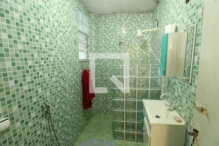Banheiro de casa de condomínio à venda com 2 quartos, 60m² em Engenheiro Leal, Rio de Janeiro