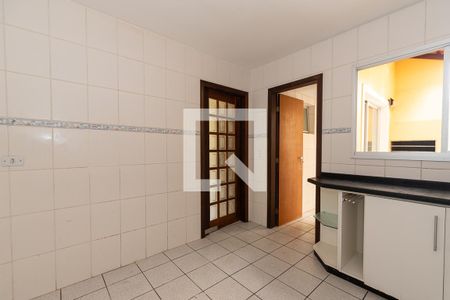 Casa de condomínio para alugar com 210m², 3 quartos e 2 vagasCozinha