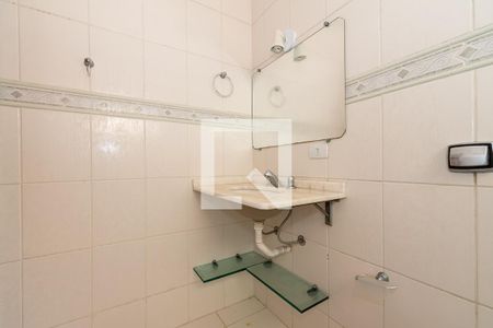 Casa de condomínio para alugar com 210m², 3 quartos e 2 vagasBanheiro