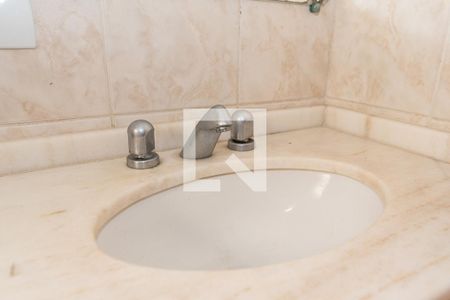 Casa de condomínio para alugar com 210m², 3 quartos e 2 vagasBanheiro da Suíte