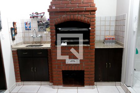 Casa à venda com 215m², 3 quartos e 3 vagasQuintal