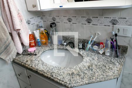 Casa à venda com 215m², 3 quartos e 3 vagasBanheiro 3