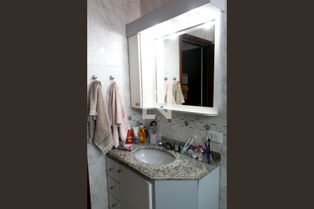 Casa à venda com 215m², 3 quartos e 3 vagasBanheiro 3