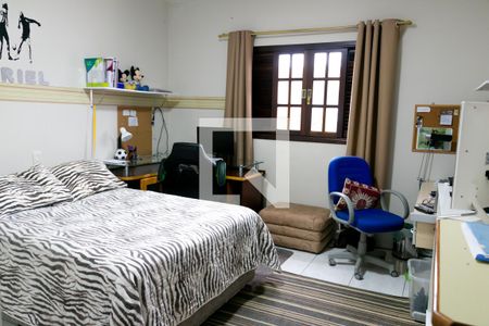 Casa à venda com 215m², 3 quartos e 3 vagasQuarto 3