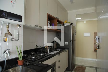 Cozinha de apartamento à venda com 2 quartos, 56m² em Jardim Roberto, Osasco