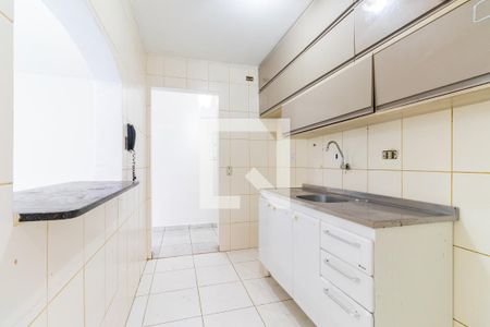 Cozinha de apartamento para alugar com 2 quartos, 58m² em Vila Campo Grande, São Paulo