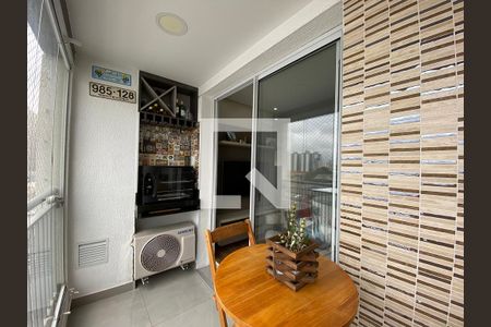 Apartamento à venda com 56m², 2 quartos e 1 vagaSala - varanda