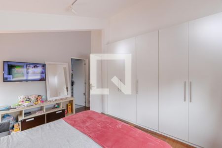 Casa à venda com 261m², 3 quartos e 5 vagasSuíte