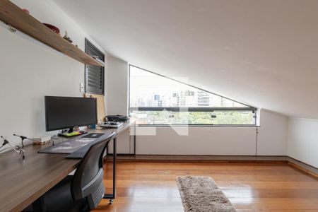 Casa à venda com 261m², 3 quartos e 5 vagasEscritório
