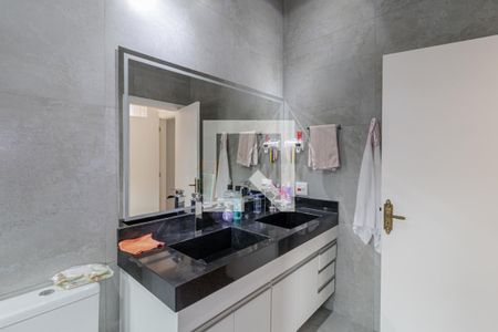 Casa à venda com 261m², 3 quartos e 5 vagasBanheiro da Suíte