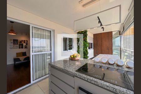 Cozinha de apartamento à venda com 2 quartos, 53m² em Santo Amaro, São Paulo