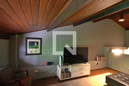 Casa de condomínio à venda com 170m², 3 quartos e 2 vagas Casa de condomínio à venda com 170m², 3 quartos e 2 vagasSala de Tv