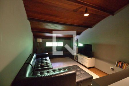 Casa de condomínio à venda com 170m², 3 quartos e 2 vagas Casa de condomínio à venda com 170m², 3 quartos e 2 vagasSala de Tv