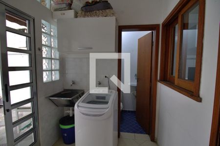 Casa de condomínio à venda com 170m², 3 quartos e 2 vagas Casa de condomínio à venda com 170m², 3 quartos e 2 vagasÁrea de Serviço