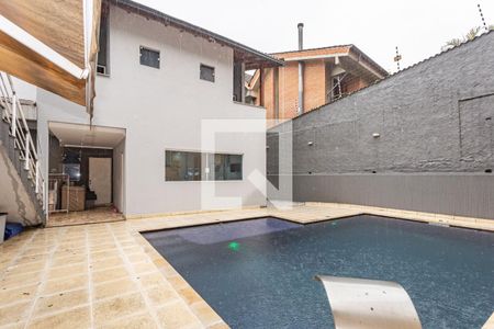 Piscina de casa à venda com 4 quartos, 390m² em Saúde, São Paulo