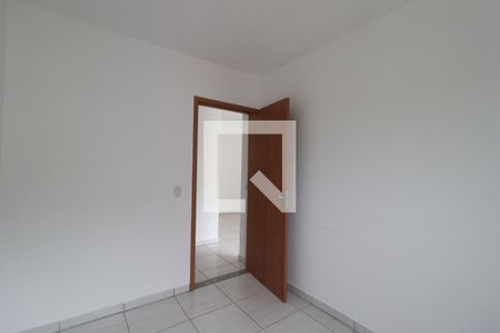 Quarto 1 de apartamento para alugar com 2 quartos, 47m² em Shopping Park, Uberlândia