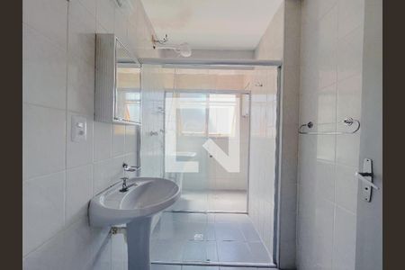 Banheiro de apartamento para alugar com 1 quarto, 49m² em Centro, Campinas