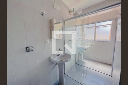 Banheiro de apartamento para alugar com 1 quarto, 49m² em Centro, Campinas