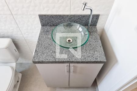 Apartamento para alugar com 60m², 2 quartos e sem vagaBanheiro