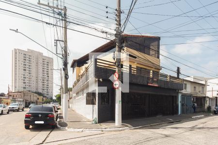 Casa à venda com 330m², 4 quartos e 3 vagasFachada