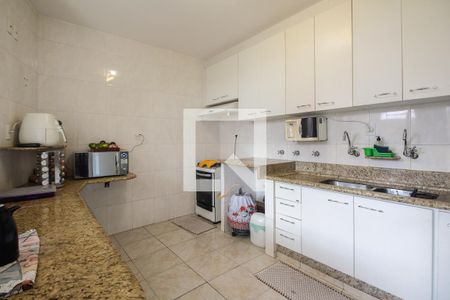 Casa à venda com 330m², 4 quartos e 3 vagasCozinha