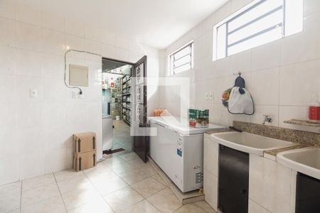 Casa à venda com 330m², 4 quartos e 3 vagasÁrea de Serviço 1