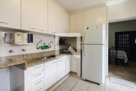 Casa à venda com 330m², 4 quartos e 3 vagasCozinha