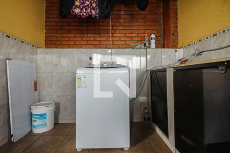 Casa à venda com 330m², 4 quartos e 3 vagasÁrea de Serviço 2