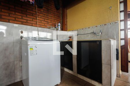 Casa à venda com 330m², 4 quartos e 3 vagasÁrea de Serviço 2