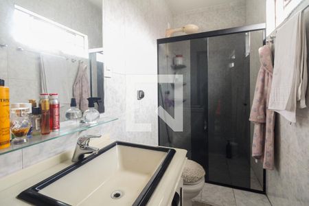 Casa à venda com 330m², 4 quartos e 3 vagasBanheiro Suíte 2