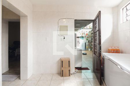 Casa à venda com 330m², 4 quartos e 3 vagasÁrea de Serviço 1