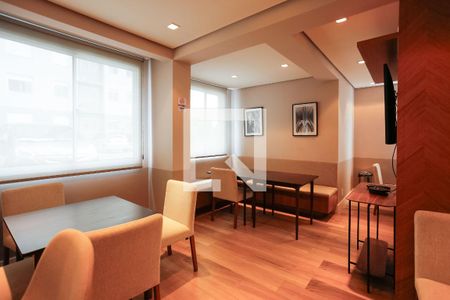 Apartamento para alugar com 40m², 2 quartos e 1 vaga Apartamento para alugar com 40m², 2 quartos e 1 vagaÁrea comum - Salão de festas