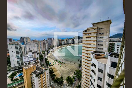 Apartamento para alugar com 213m², 3 quartos e 2 vagas Apartamento para alugar com 213m², 3 quartos e 2 vagasVista da Sacada