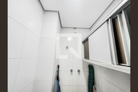 Apartamento para alugar com 213m², 3 quartos e 2 vagas Apartamento para alugar com 213m², 3 quartos e 2 vagasBanheiro de serviço