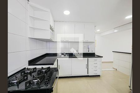Apartamento para alugar com 213m², 3 quartos e 2 vagas Apartamento para alugar com 213m², 3 quartos e 2 vagasCozinha
