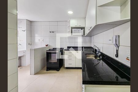 Apartamento para alugar com 213m², 3 quartos e 2 vagas Apartamento para alugar com 213m², 3 quartos e 2 vagasCozinha