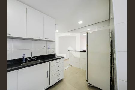 Apartamento para alugar com 213m², 3 quartos e 2 vagas Apartamento para alugar com 213m², 3 quartos e 2 vagasCozinha