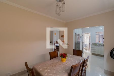 Casa à venda com 500m², 2 quartos e 6 vagas Casa à venda com 500m², 2 quartos e 6 vagasCozinha