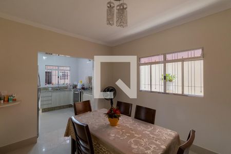 Casa à venda com 500m², 2 quartos e 6 vagas Casa à venda com 500m², 2 quartos e 6 vagasCozinha