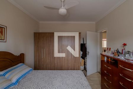 Casa à venda com 500m², 2 quartos e 6 vagas Casa à venda com 500m², 2 quartos e 6 vagasQuarto 2