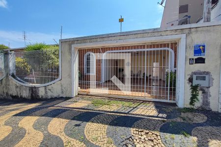 Casa à venda com 169m², 4 quartos e 2 vagasFachada