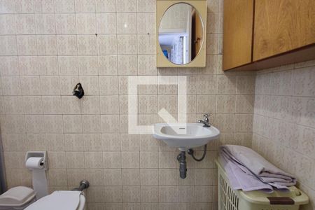 Casa à venda com 169m², 4 quartos e 2 vagasBanheiro de serviço