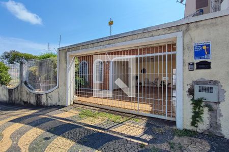 Casa à venda com 169m², 4 quartos e 2 vagasPLACA INSTALADA NO IMÓVEL