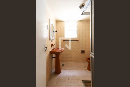 Banheiro de casa para alugar com 2 quartos, 100m² em Jardim São Paulo, São Paulo