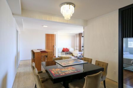 Sala de apartamento à venda com 4 quartos, 140m² em Sion, Belo Horizonte