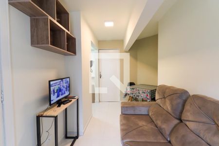 Sala de apartamento para alugar com 1 quarto, 30m² em Cristo Rei, Curitiba